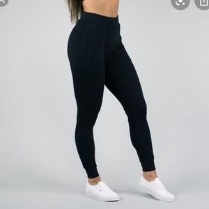 Alphalete Premium Joggers Black